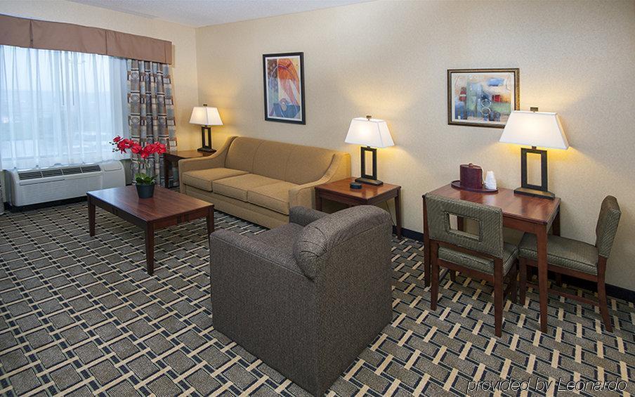 Holiday Inn Express Hotel & Suites Youngstown North-Warren/Niles, An Ihg Hotel Номер фото