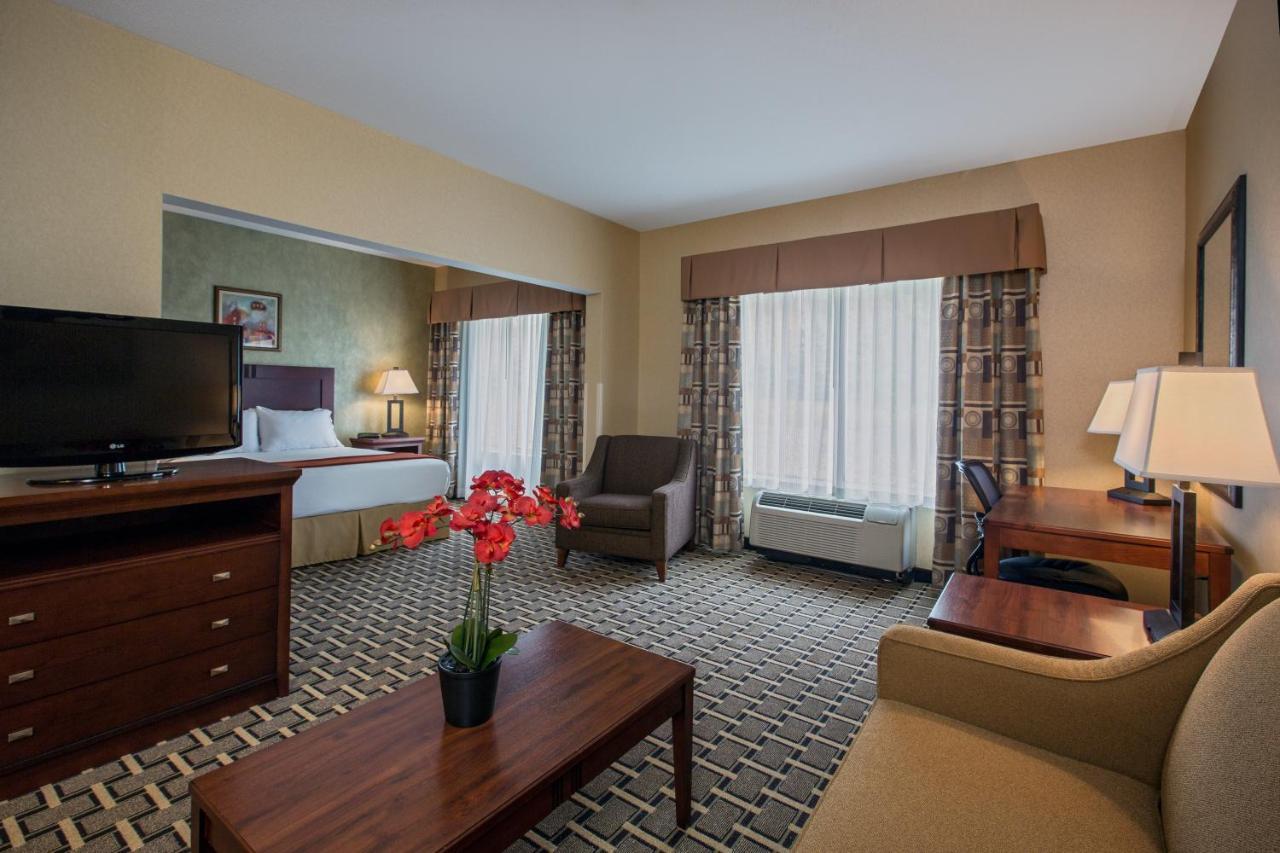 Holiday Inn Express Hotel & Suites Youngstown North-Warren/Niles, An Ihg Hotel Экстерьер фото